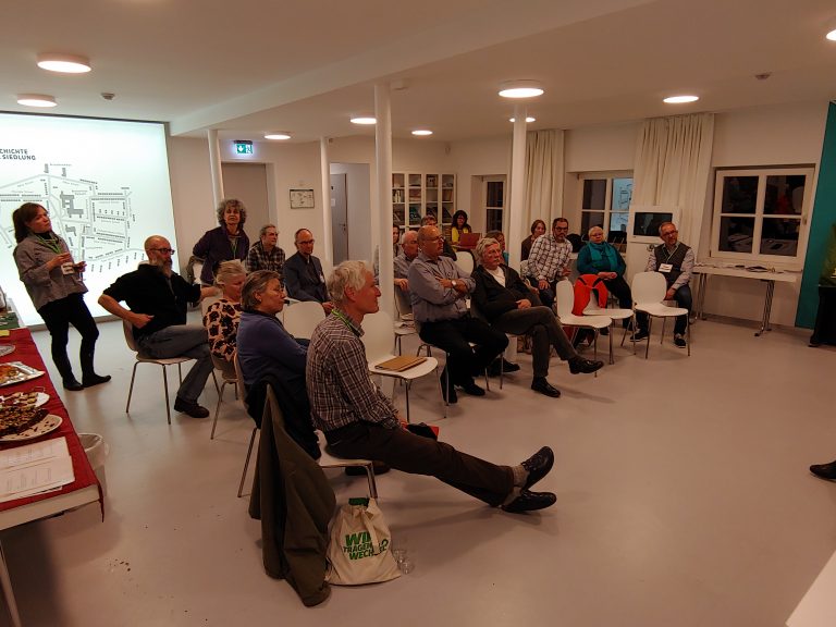 Triff die Grünen im Badehaus Waldram